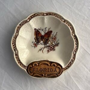Vintage Treasure Craft Florida Butterfly Ceramic Trinket Dish 5 X 1”